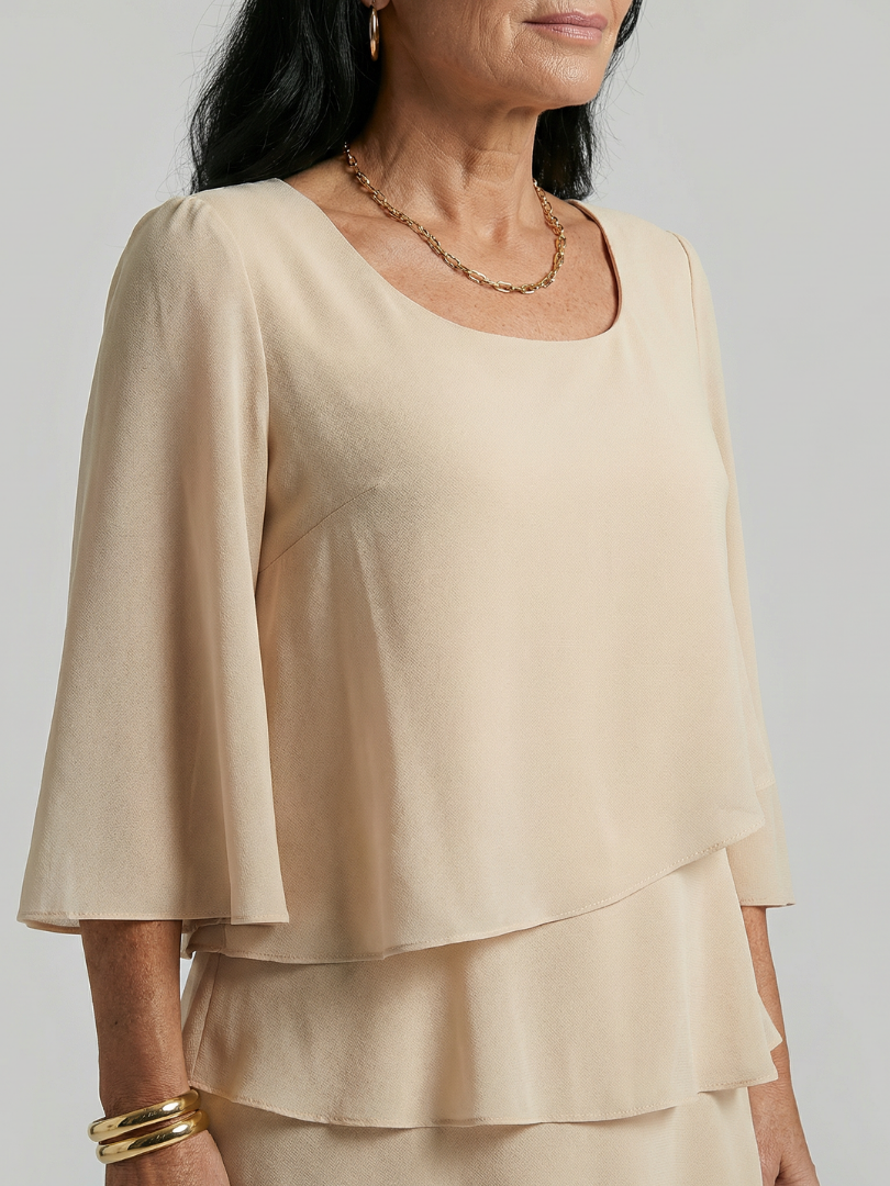 della | Vestido hasta la rodilla con mangas acampanadas en capas
